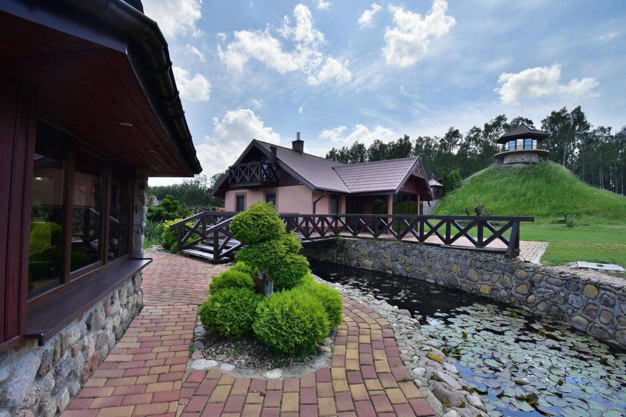 Burkat Dom Nad Stawem Przy Lesie 아파트 외부 사진